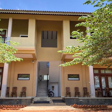 Castle Rock Sigiriya Hotell Kibissa Eksteriør bilde