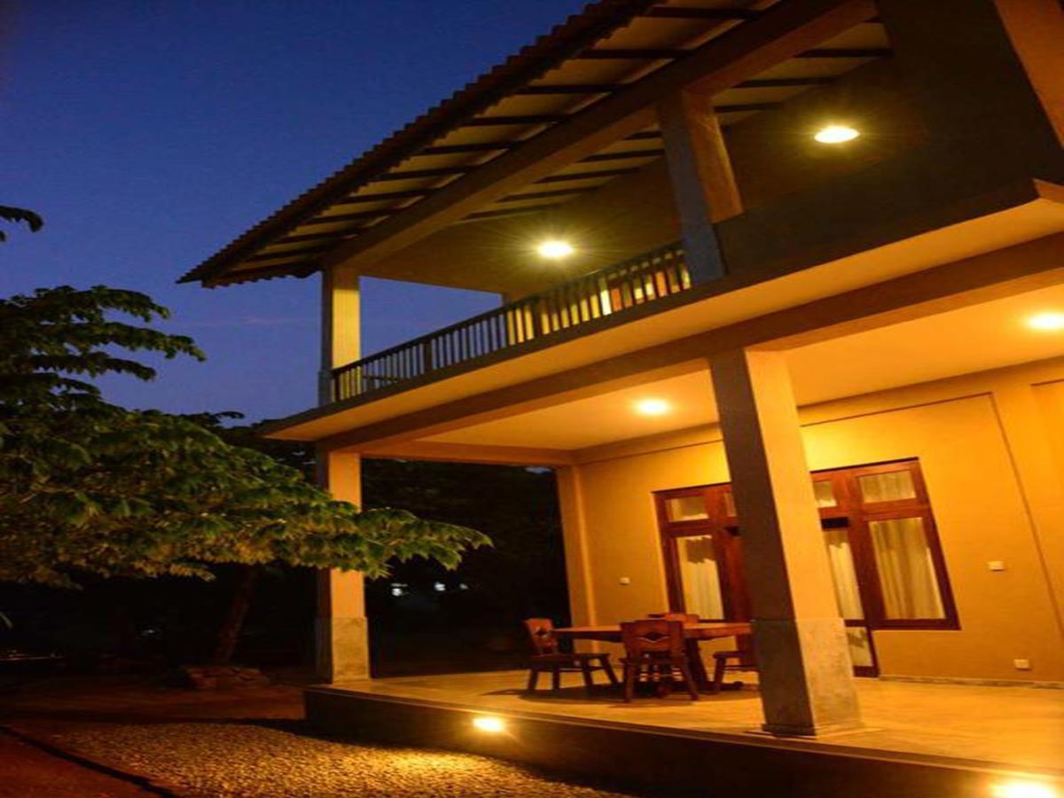 Castle Rock Sigiriya Hotell Kibissa Eksteriør bilde