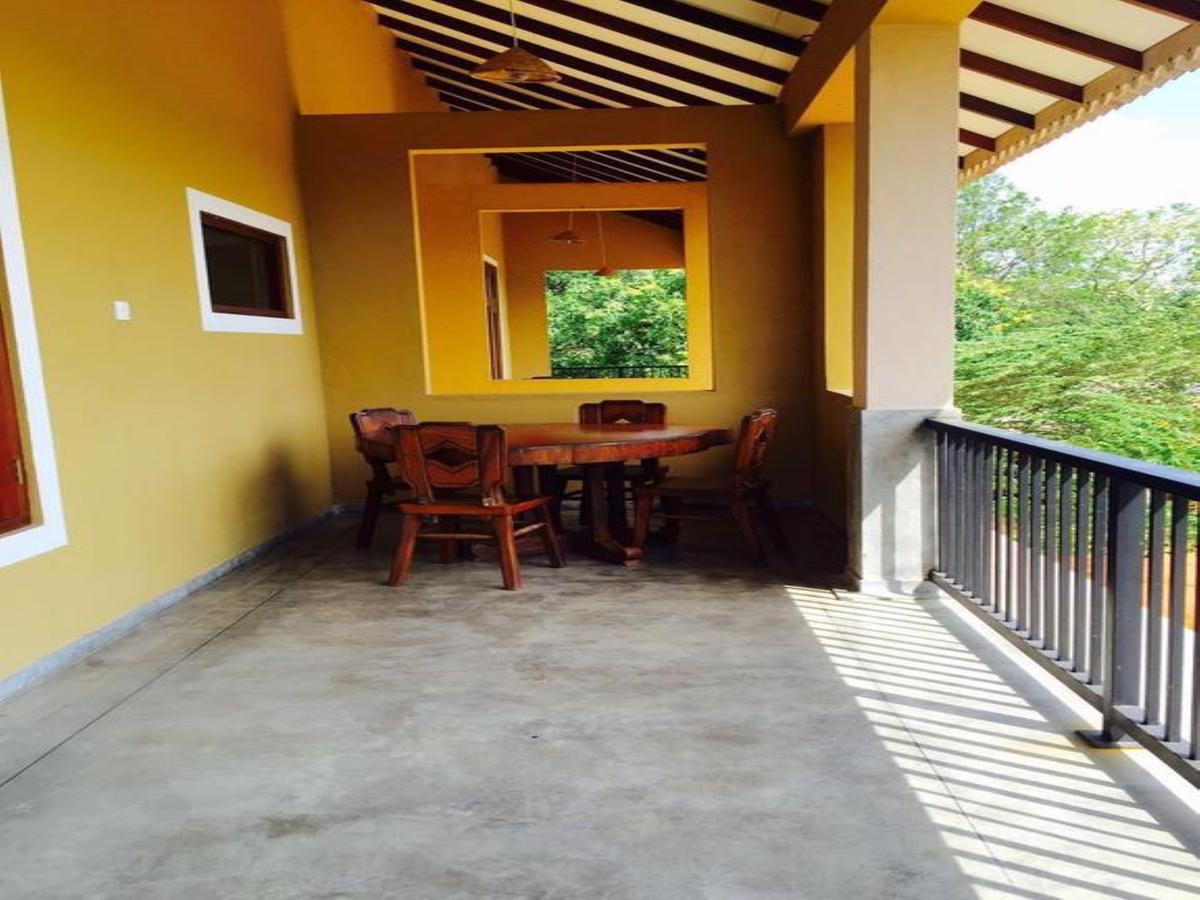Castle Rock Sigiriya Hotell Kibissa Eksteriør bilde