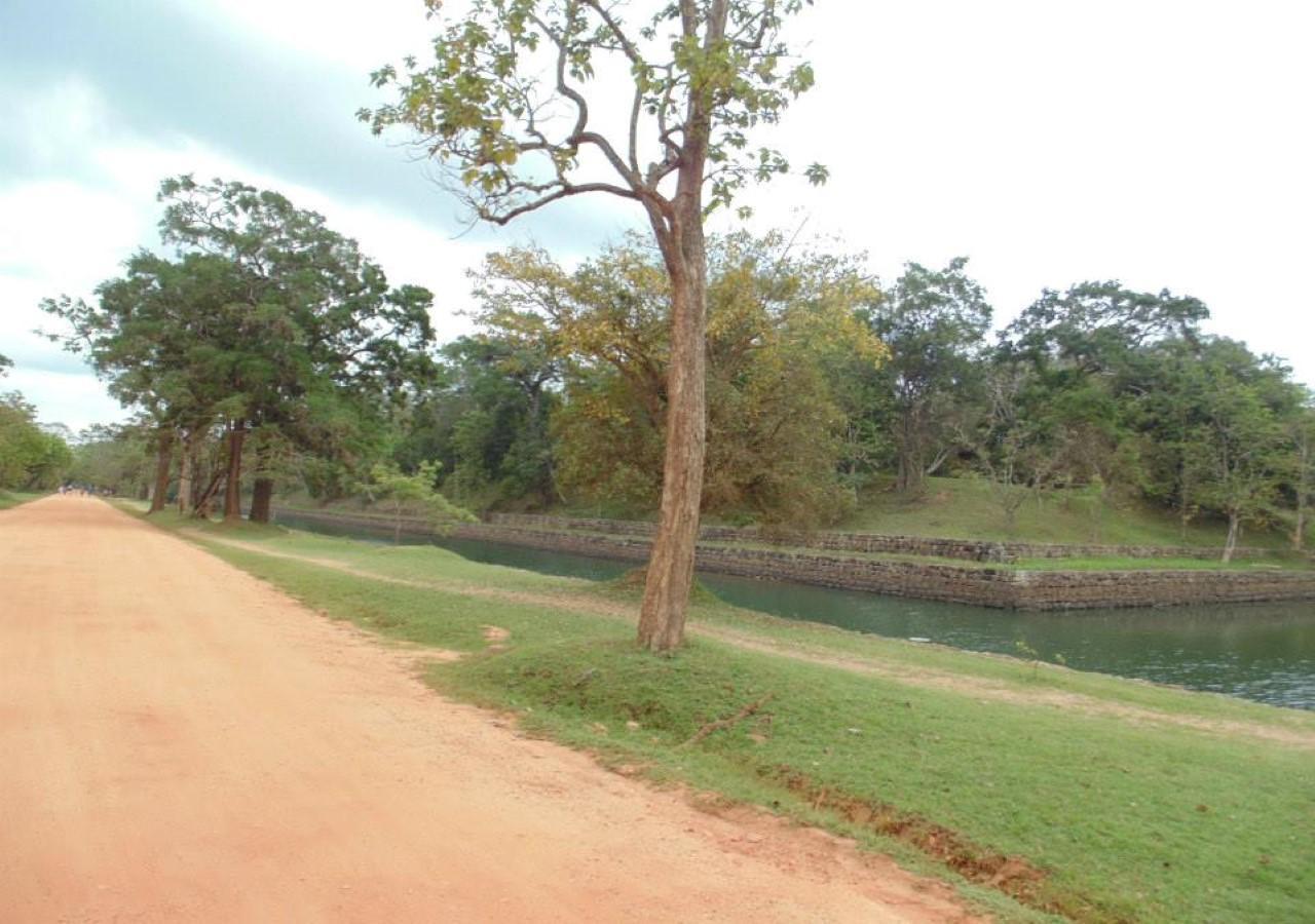 Castle Rock Sigiriya Hotell Kibissa Eksteriør bilde