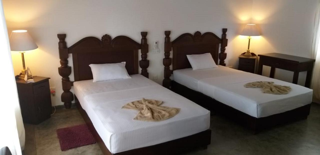 Castle Rock Sigiriya Hotell Kibissa Eksteriør bilde